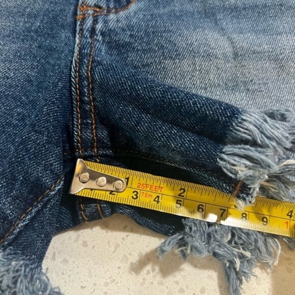 STS Blue Layne High Rise Cut Off Fray Hem Denim 2.5” inseam Jean Shorts NEW - Picture 9 of 13